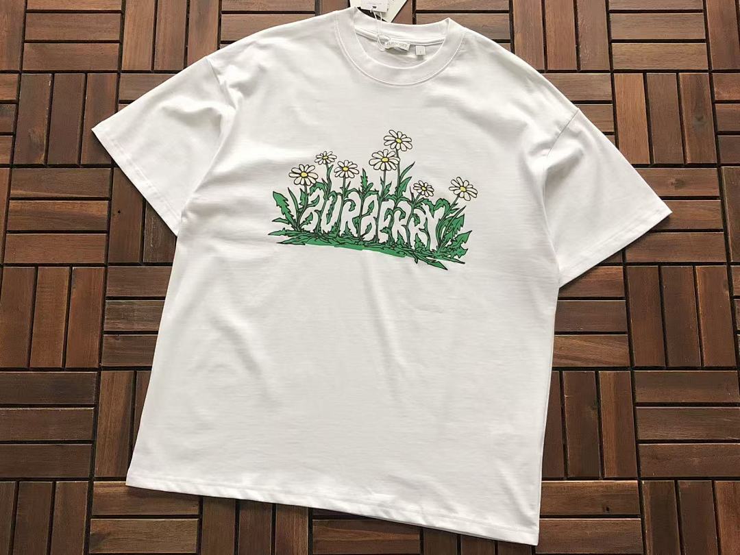 Burberry T-SHIRT