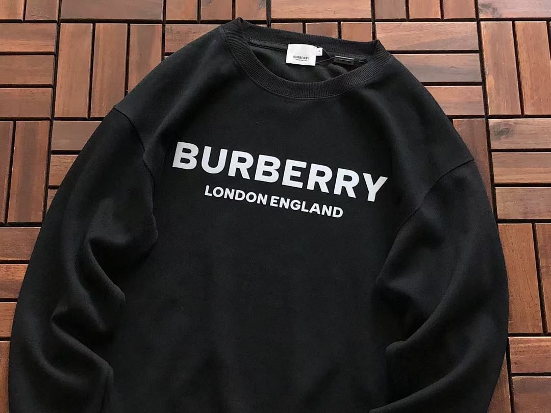 Burberry SWEATER