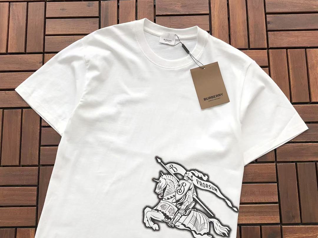 Burberry T-SHIRT