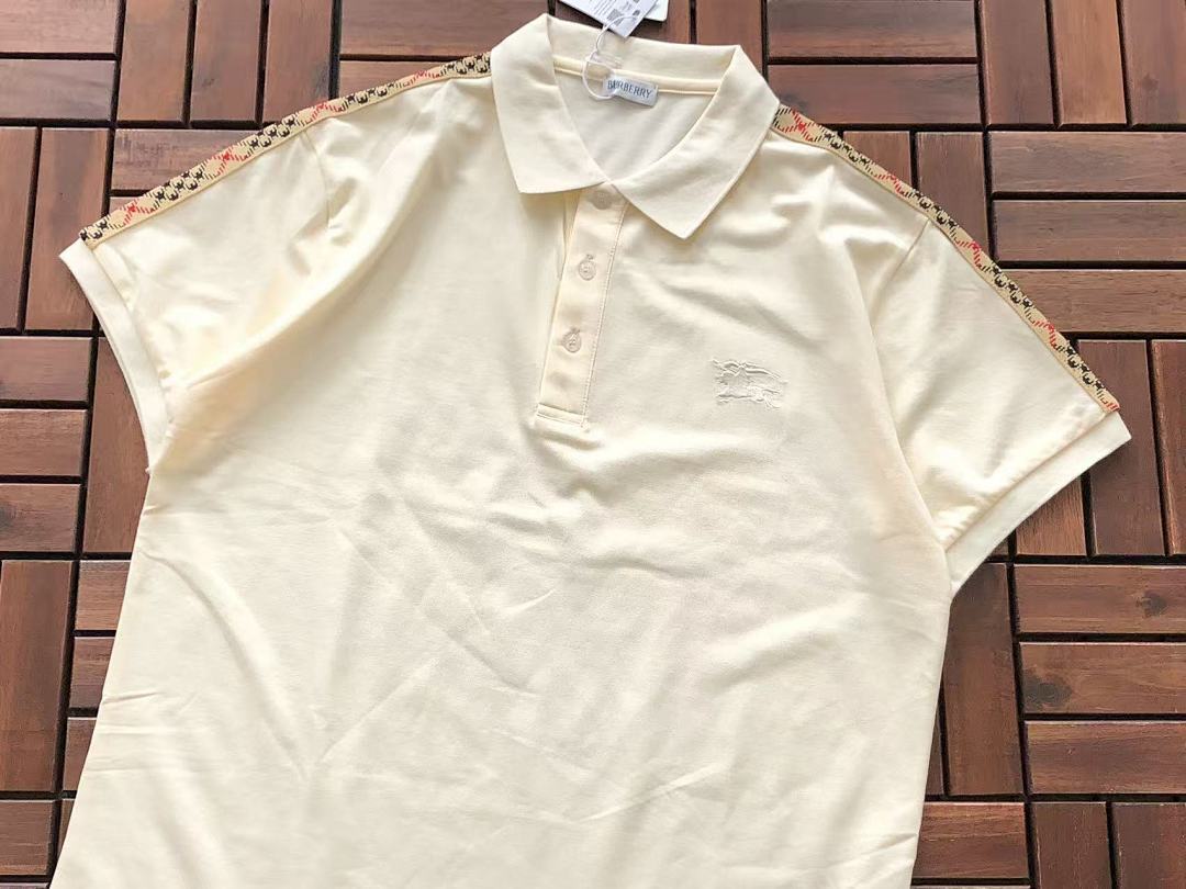 Burberry T-Shirt