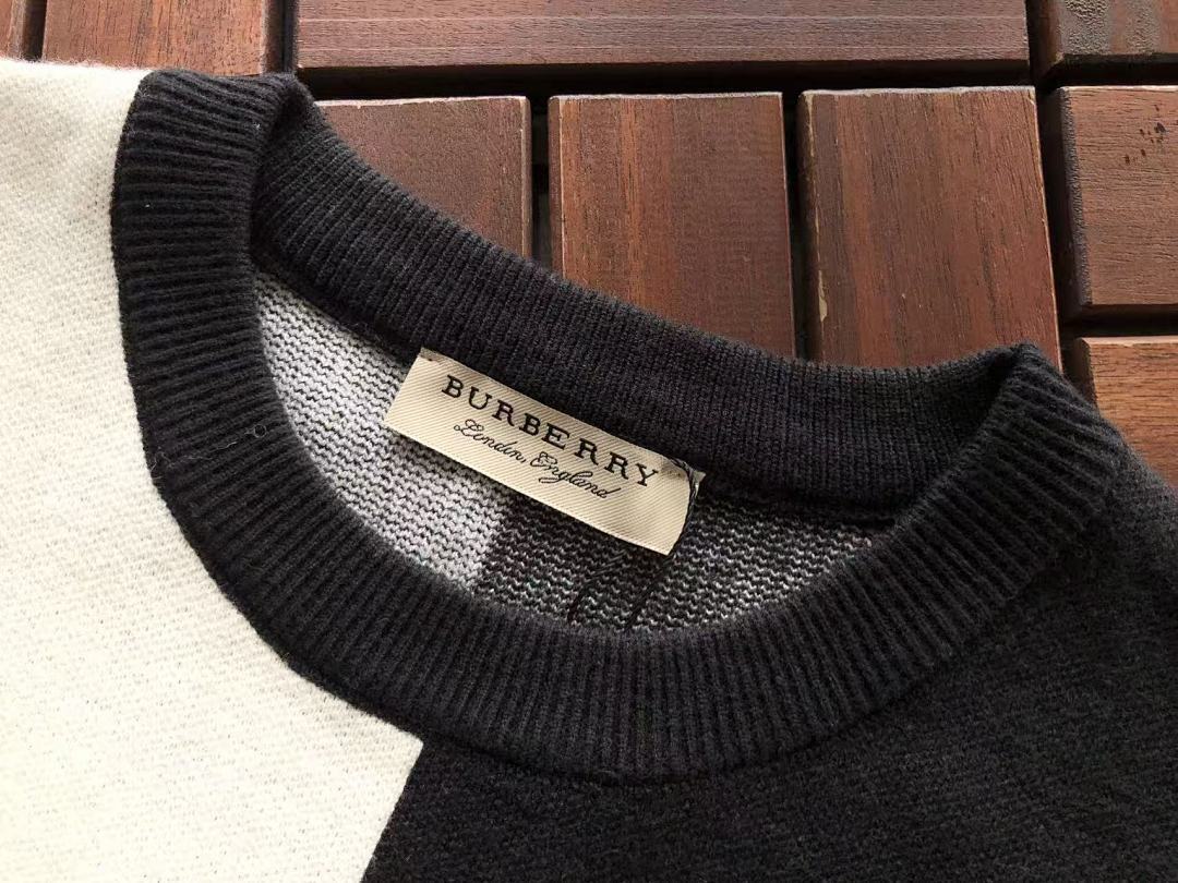 Burberry SWEATER