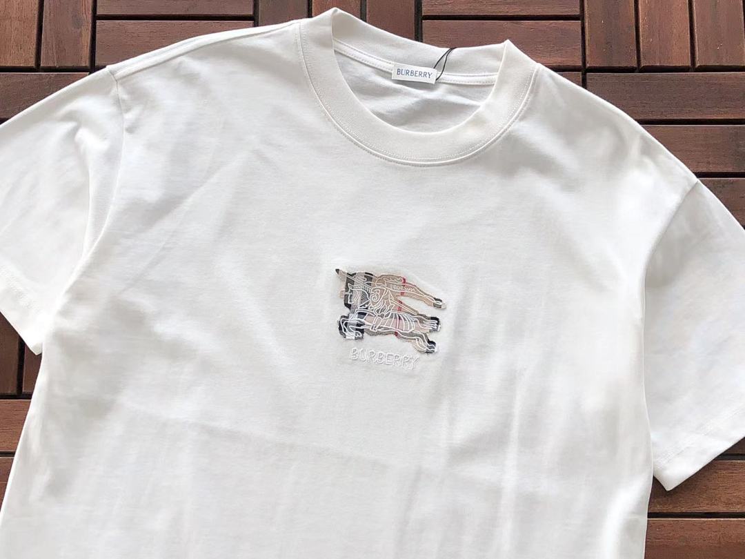 Burberry T-Shirt