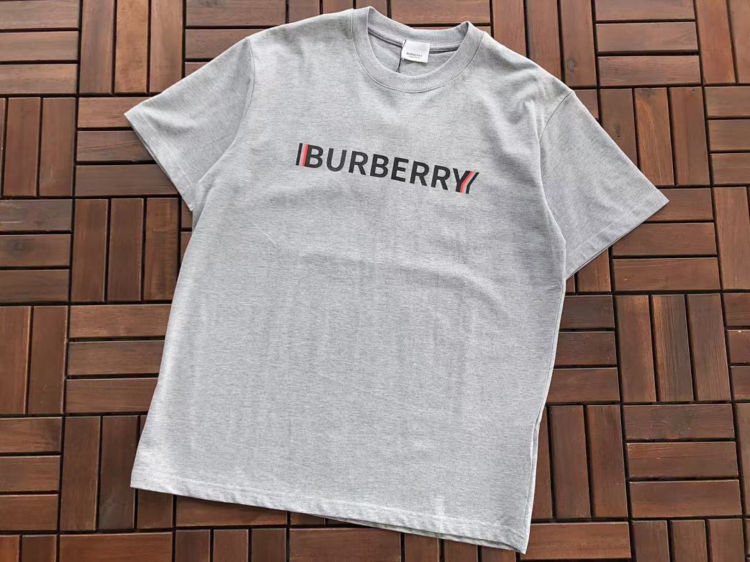 Burberry T-SHIRT
