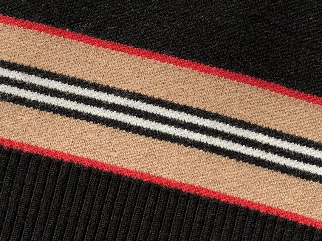 Burberry SWEATER