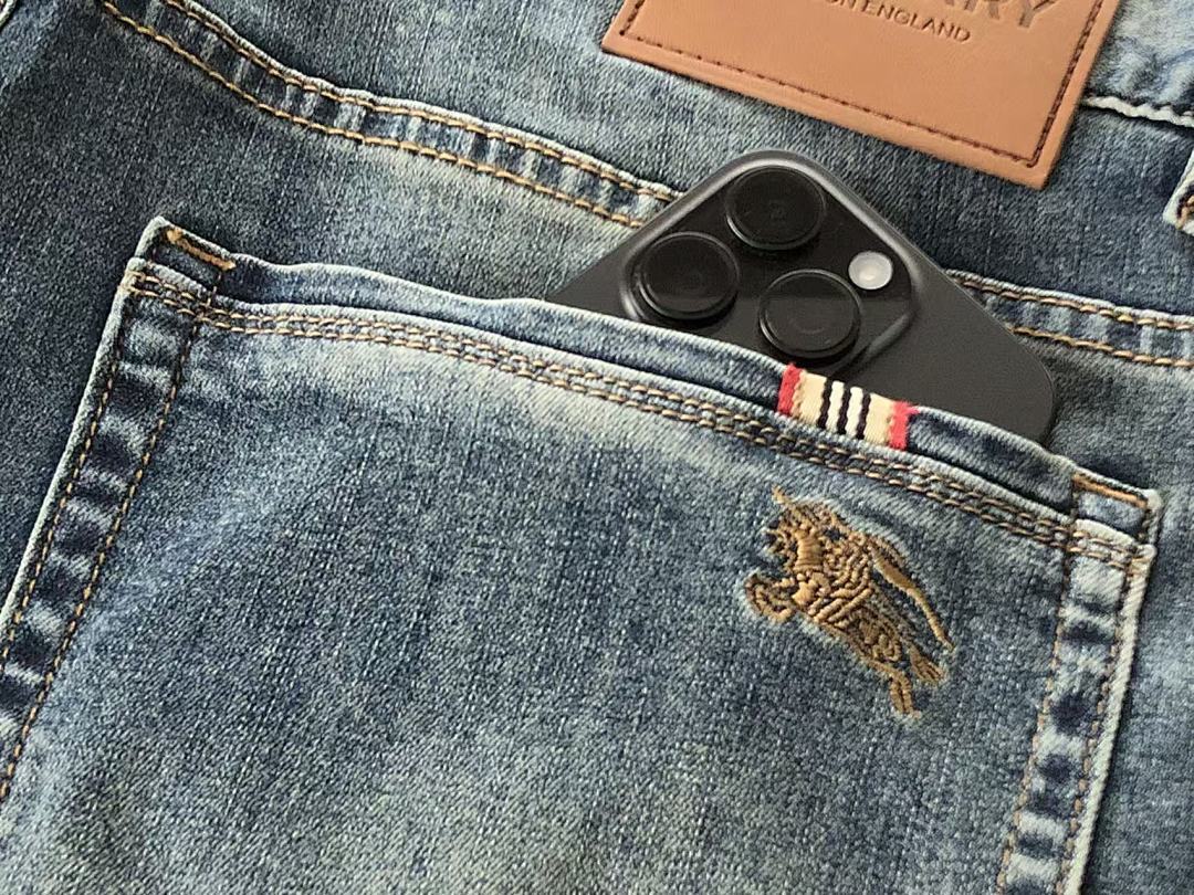 Burberry JEANS