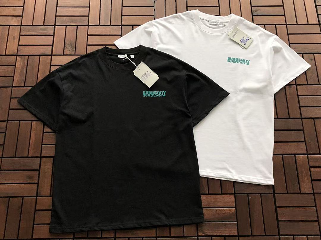 Burberry T-SHIRT
