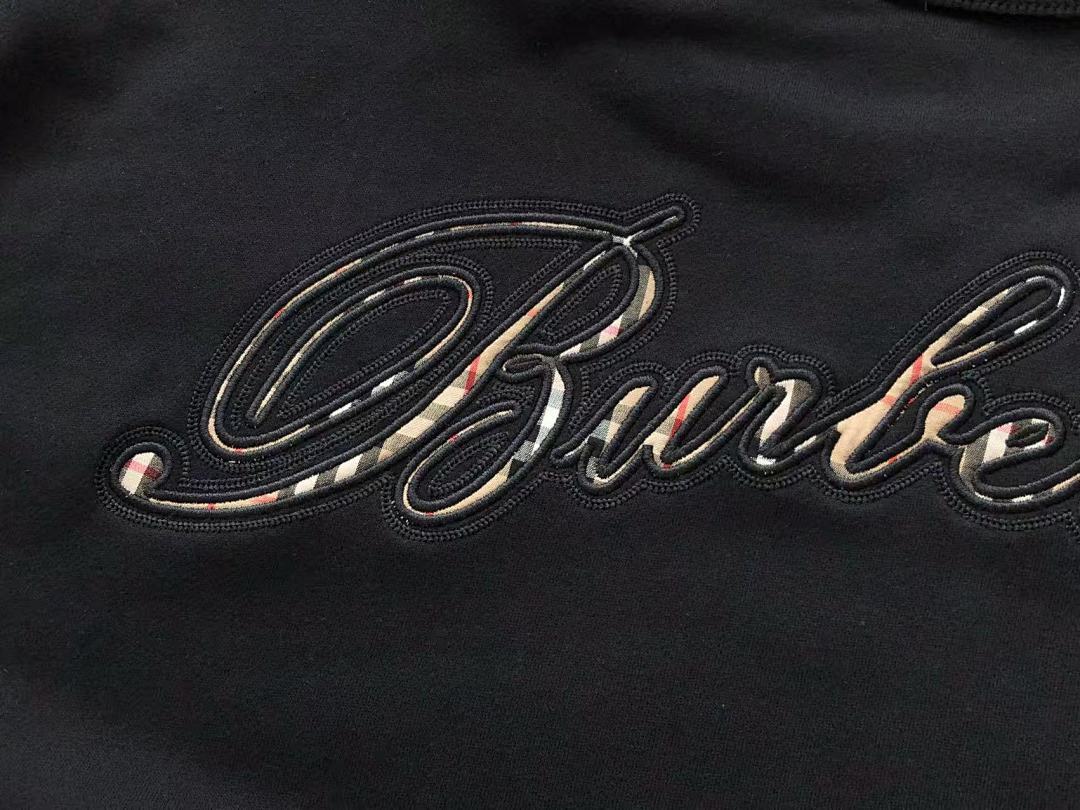 Burberry SWEATER
