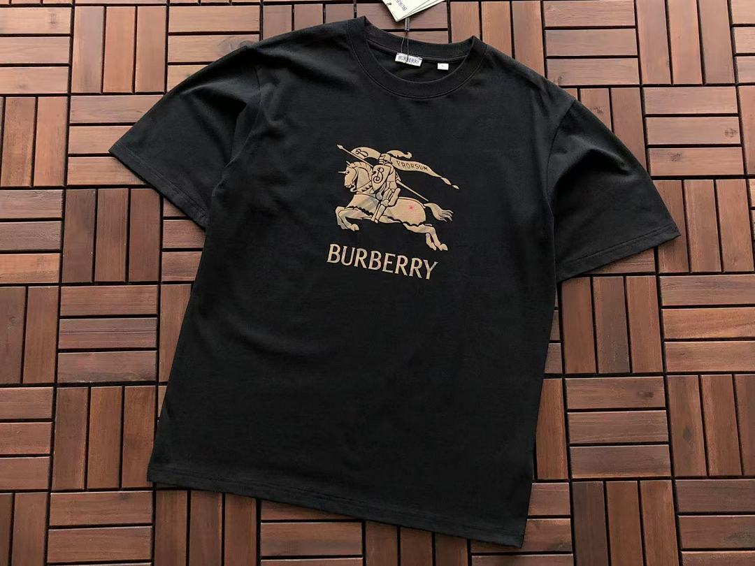 Burberry T-Shirt