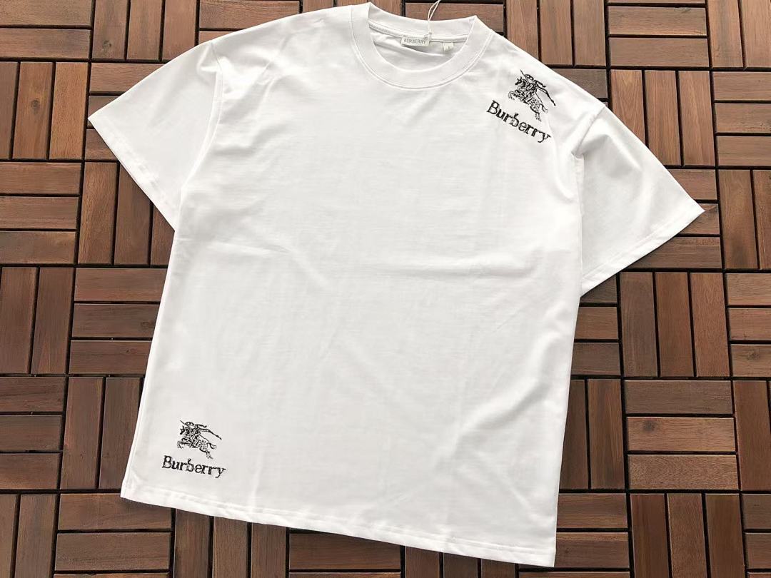 Burberry T-SHIRT