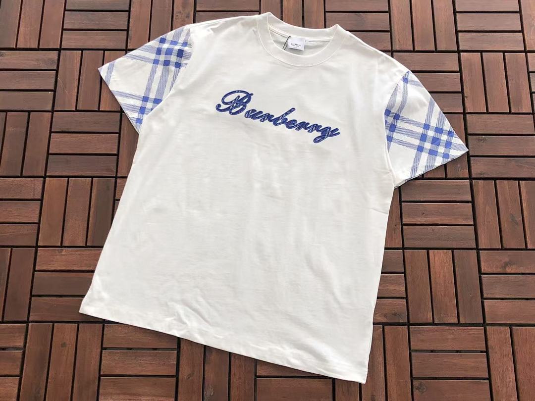 Burberry T-SHIRT