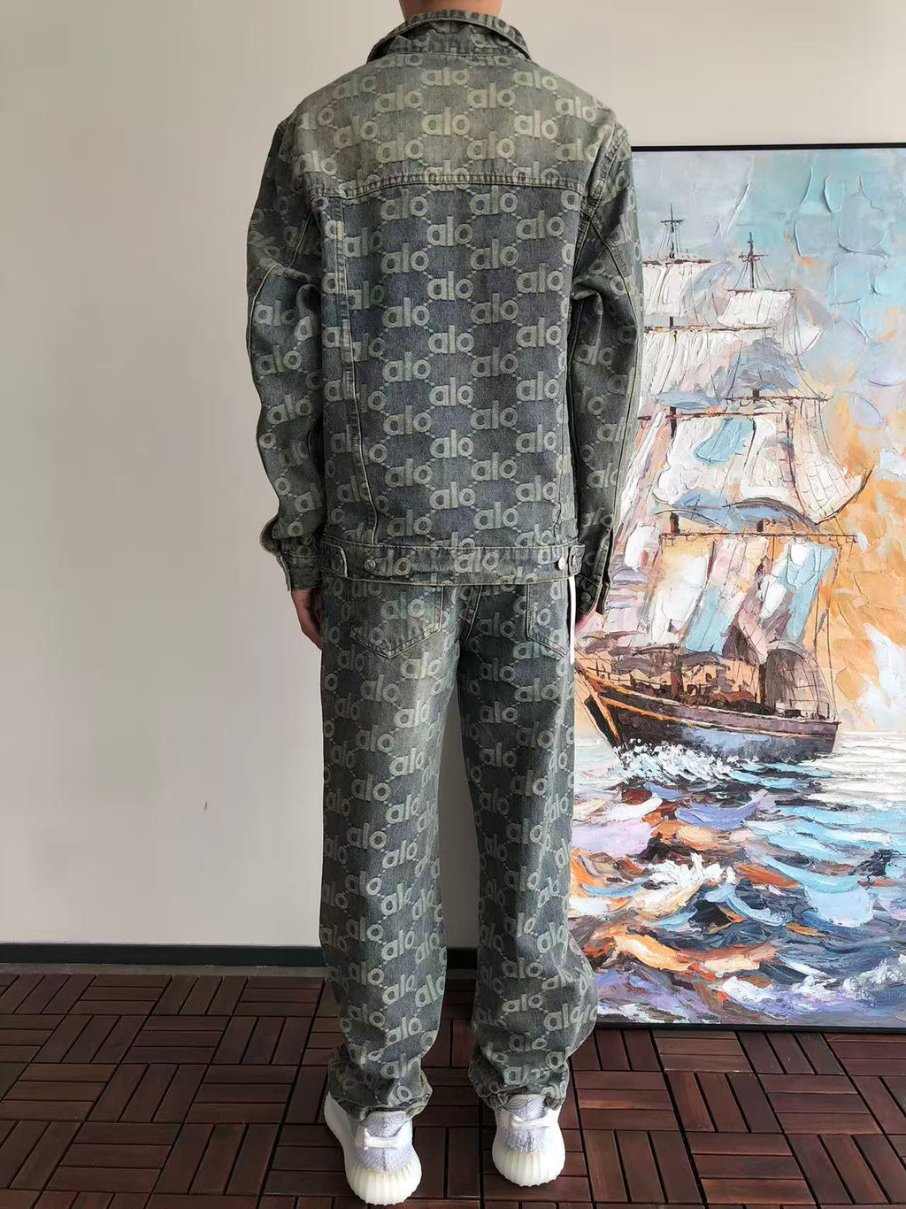 Alo Yoga Jacket & Pants Set