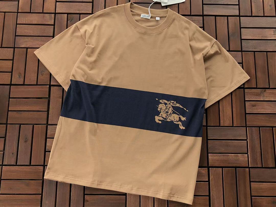 Burberry T-SHIRT