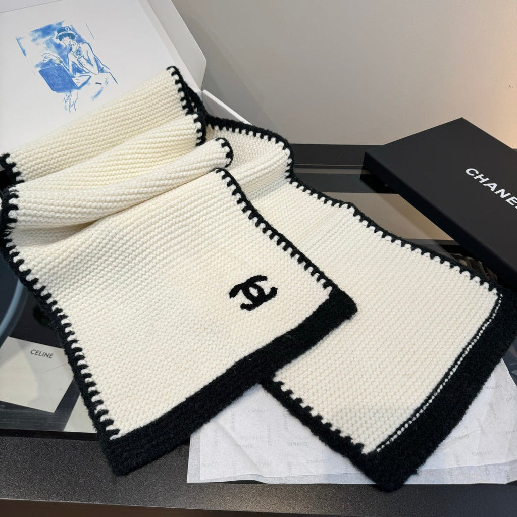 CC 25 Classic Scarf 170cm Black White Wool 293430