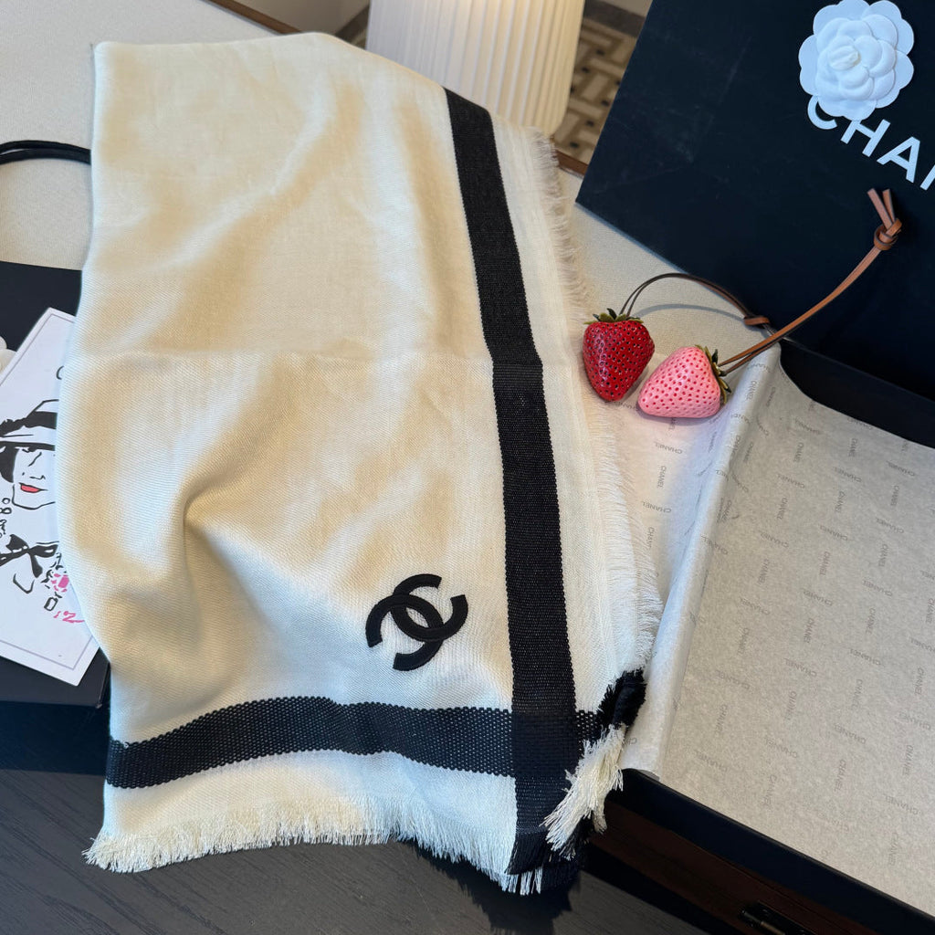 CC 26s Scarf 140 In Cashmere 444825