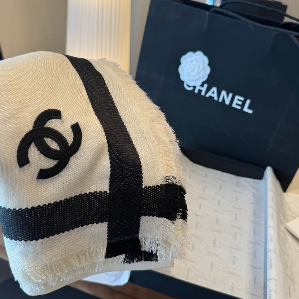 CC 26s Scarf 140 In Cashmere 444825