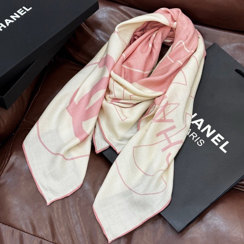 CC Double-Sided Scarf 135cm Light Pink White Silk Cashmere 153150