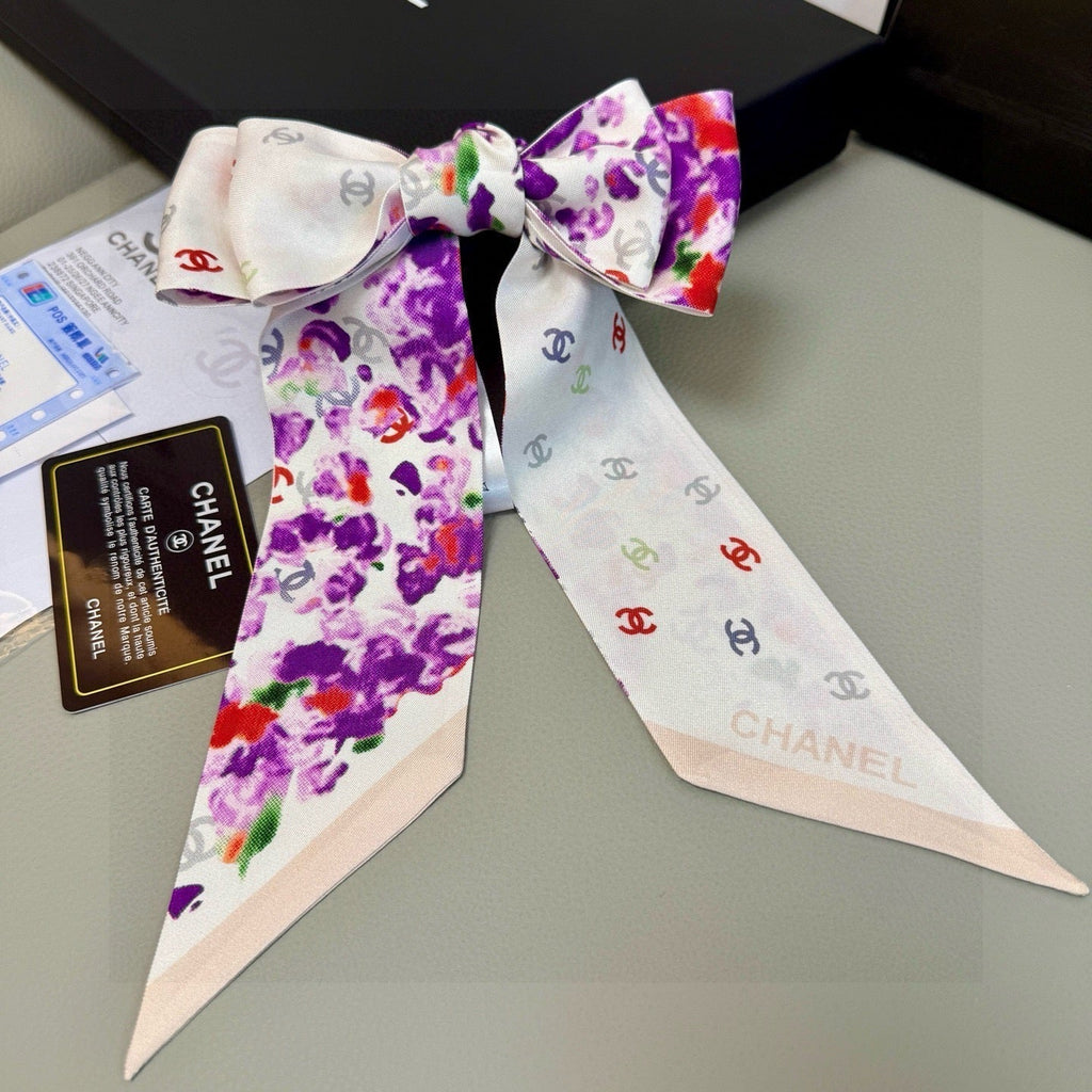 CC Twilly Mini Star 120cm White Purple Mulberry Silk 943523