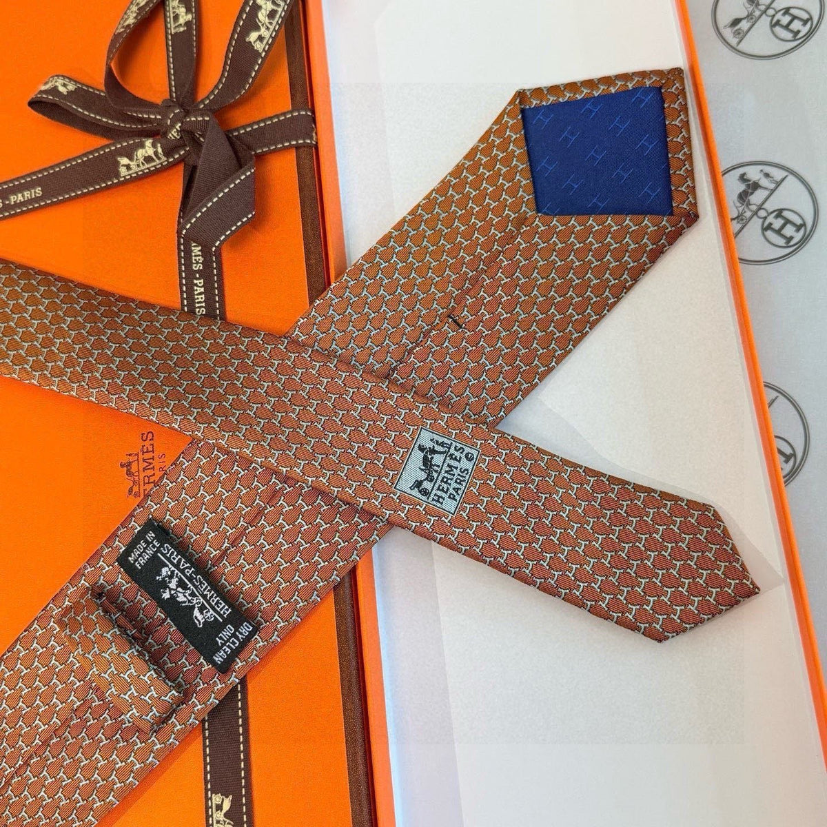 HM  Hilario Tie Brown Twill Silk 209999