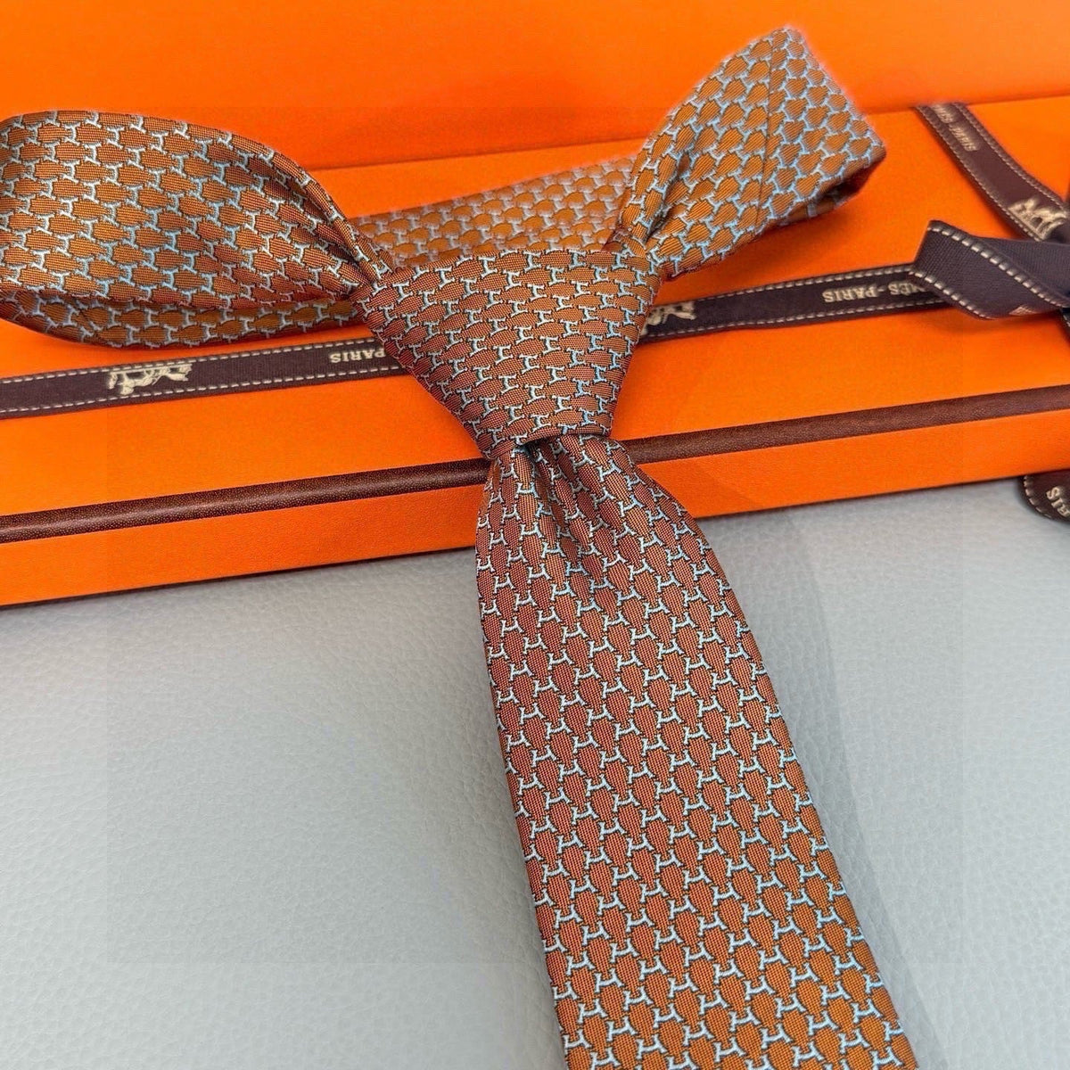 HM  Hilario Tie Brown Twill Silk 209999