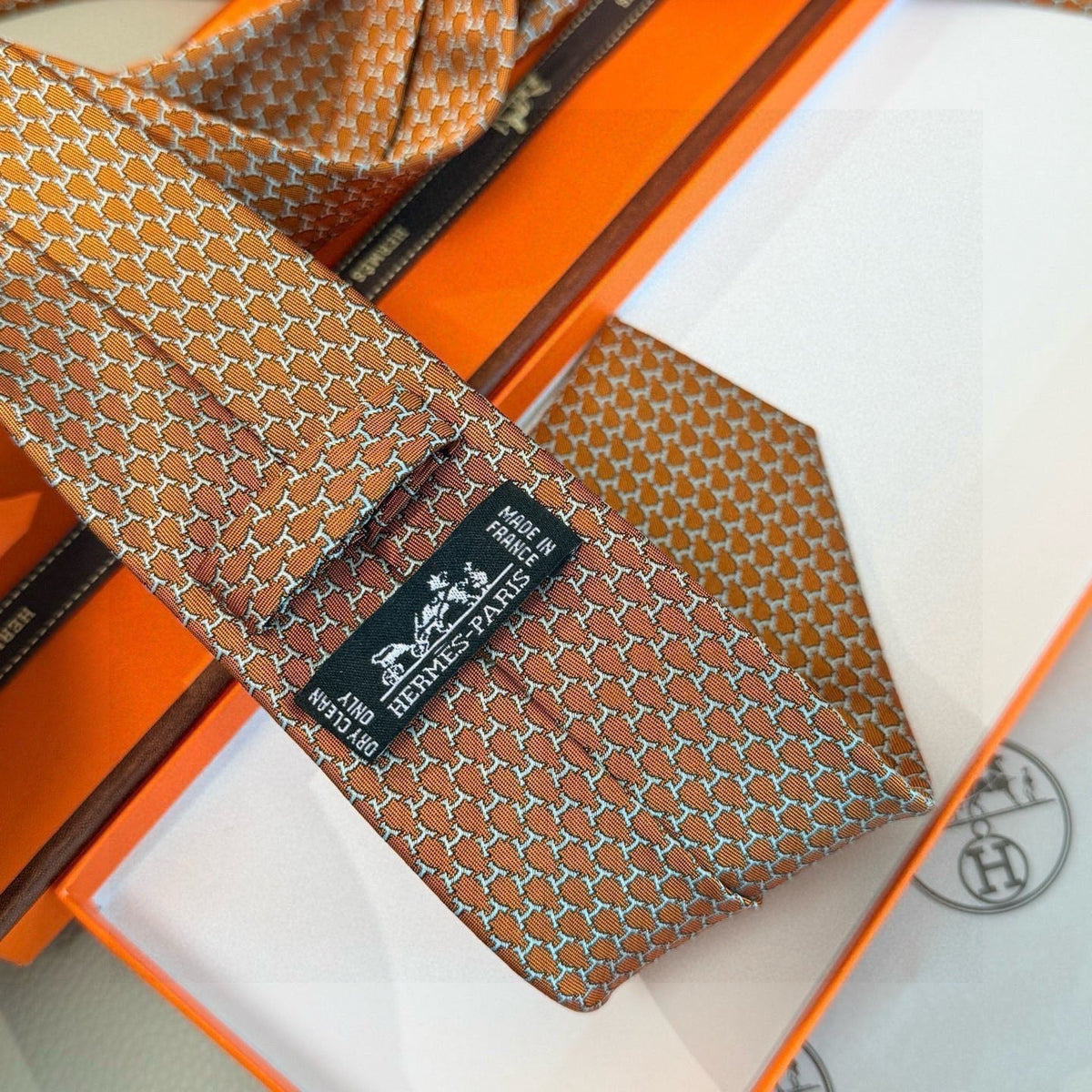 HM  Hilario Tie Brown Twill Silk 209999