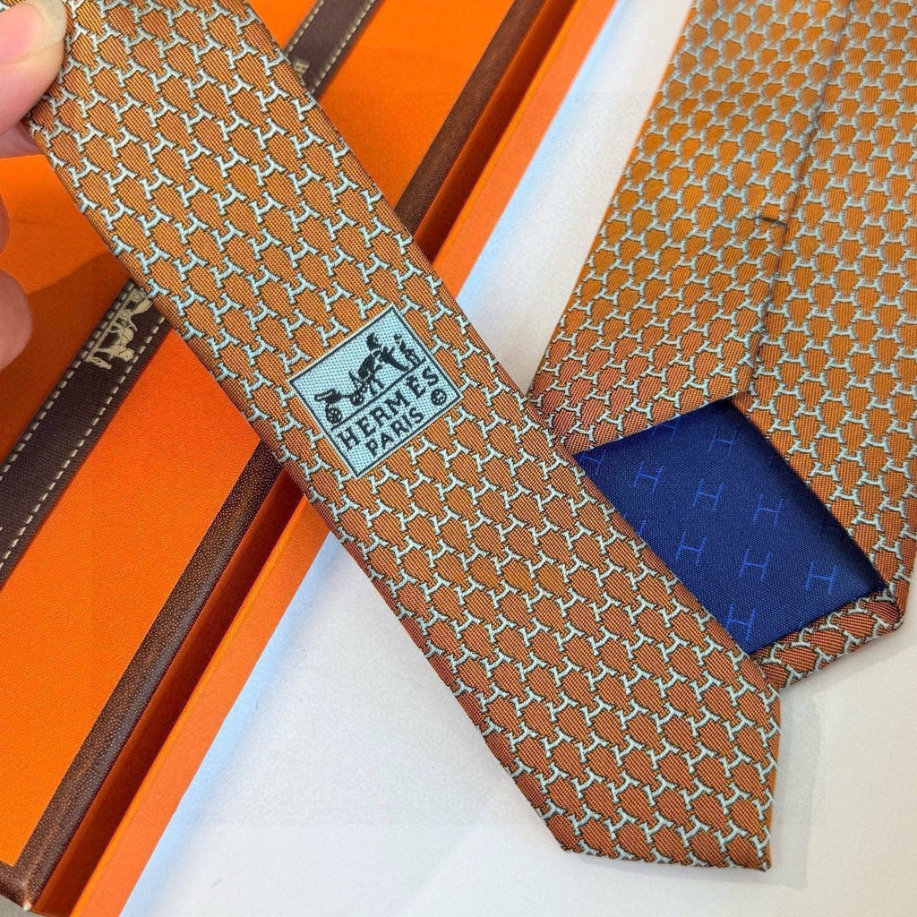 HM  Hilario Tie Brown Twill Silk 209999