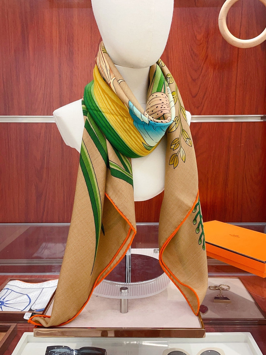 HM  Bouquet Final Scarf 90 Beige Silk 139462