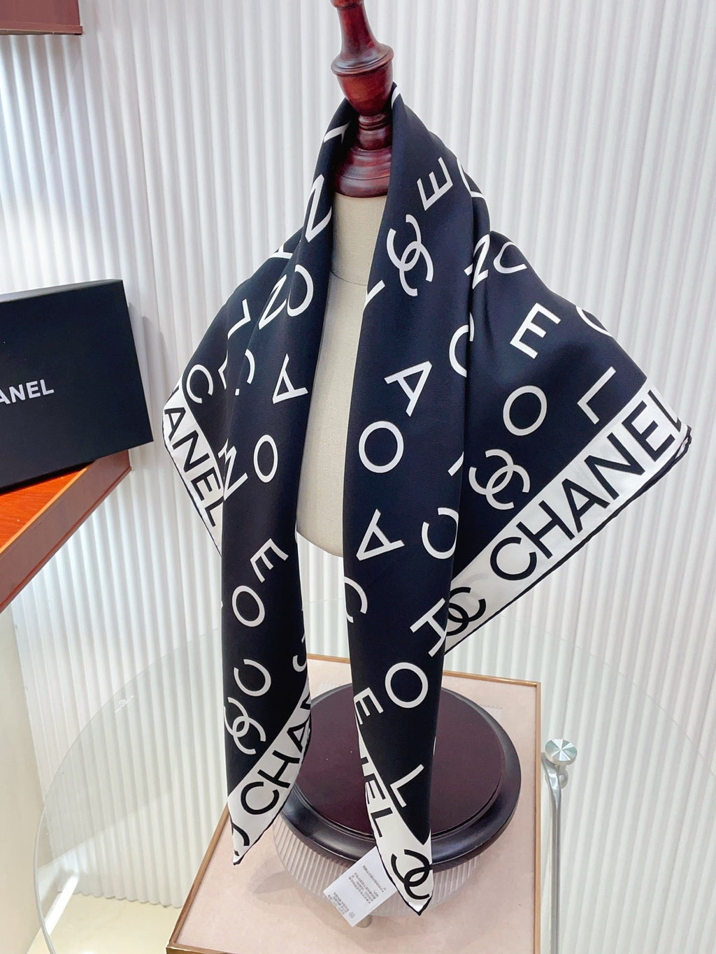 CC Double-Sided  Scarf 90cm Black White Logo Twill Silk 150371