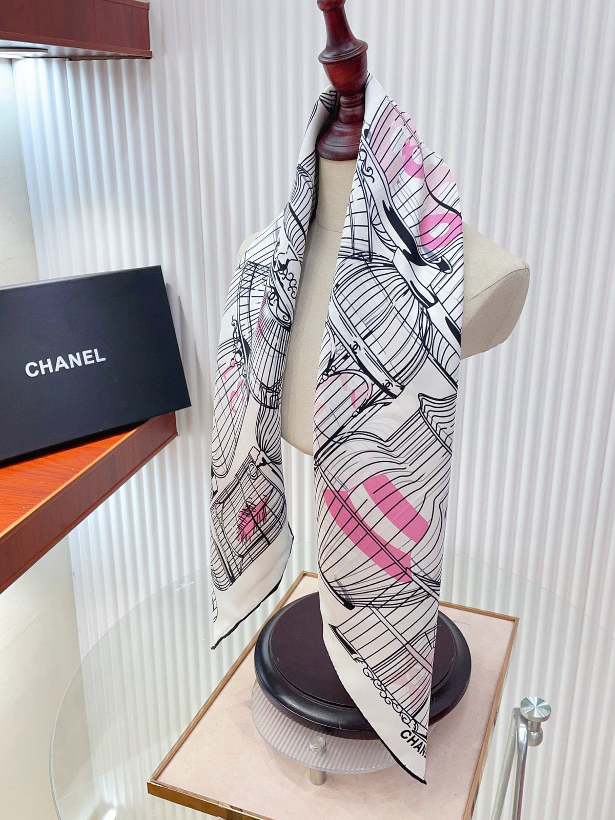 CC Birdcage Scarf 90x90cm White Colorful Silk Twill 209924