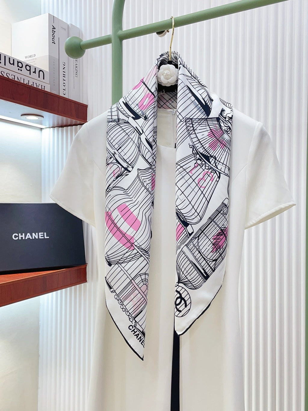 CC Birdcage Scarf 90x90cm White Colorful Silk Twill 209924