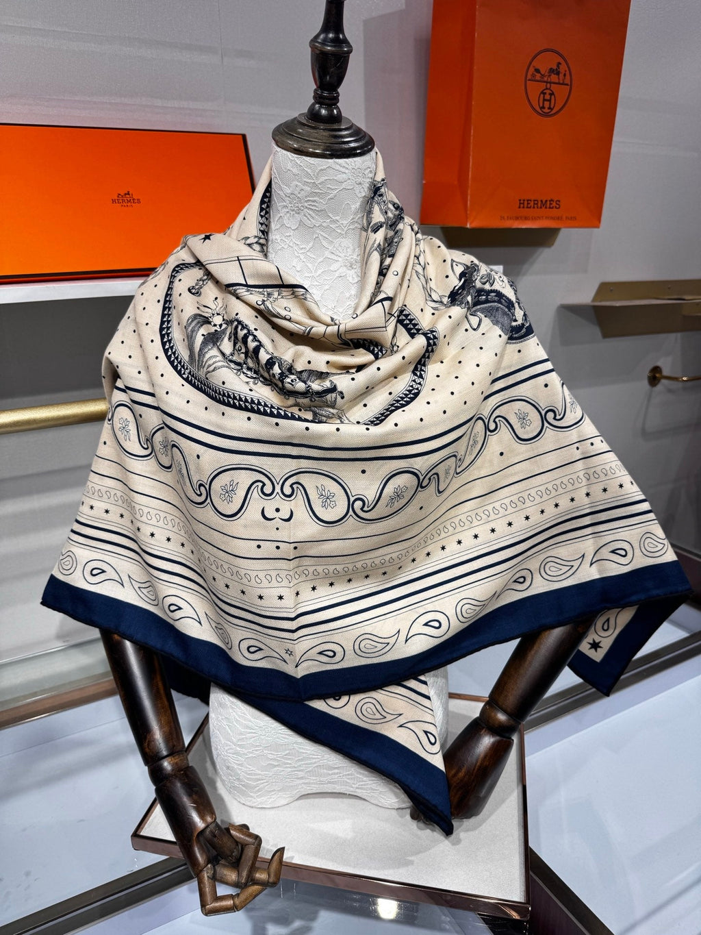 Hermès Grand Apparat Bandana Shawl 140x140cm Cream Blue Cashmere Silk 212690