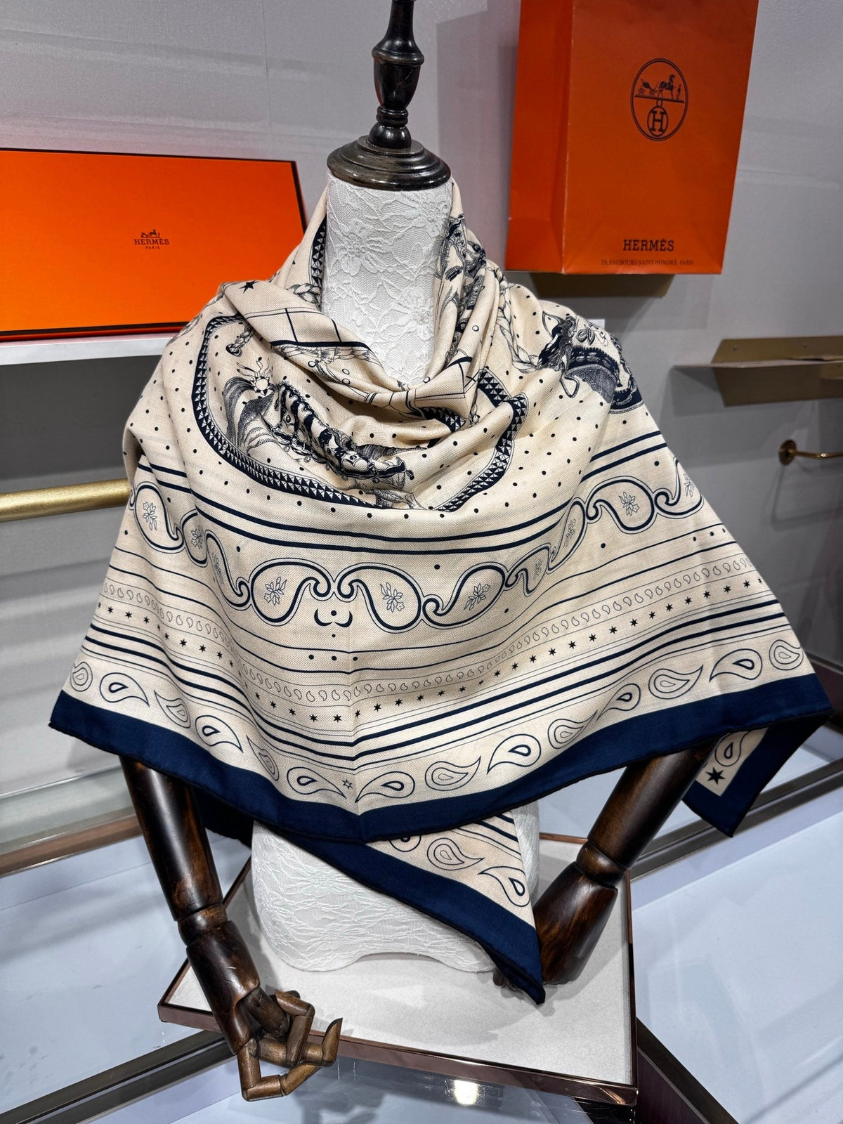 Hermès Grand Apparat Bandana Shawl 140x140cm Cream Blue Cashmere Silk 212690