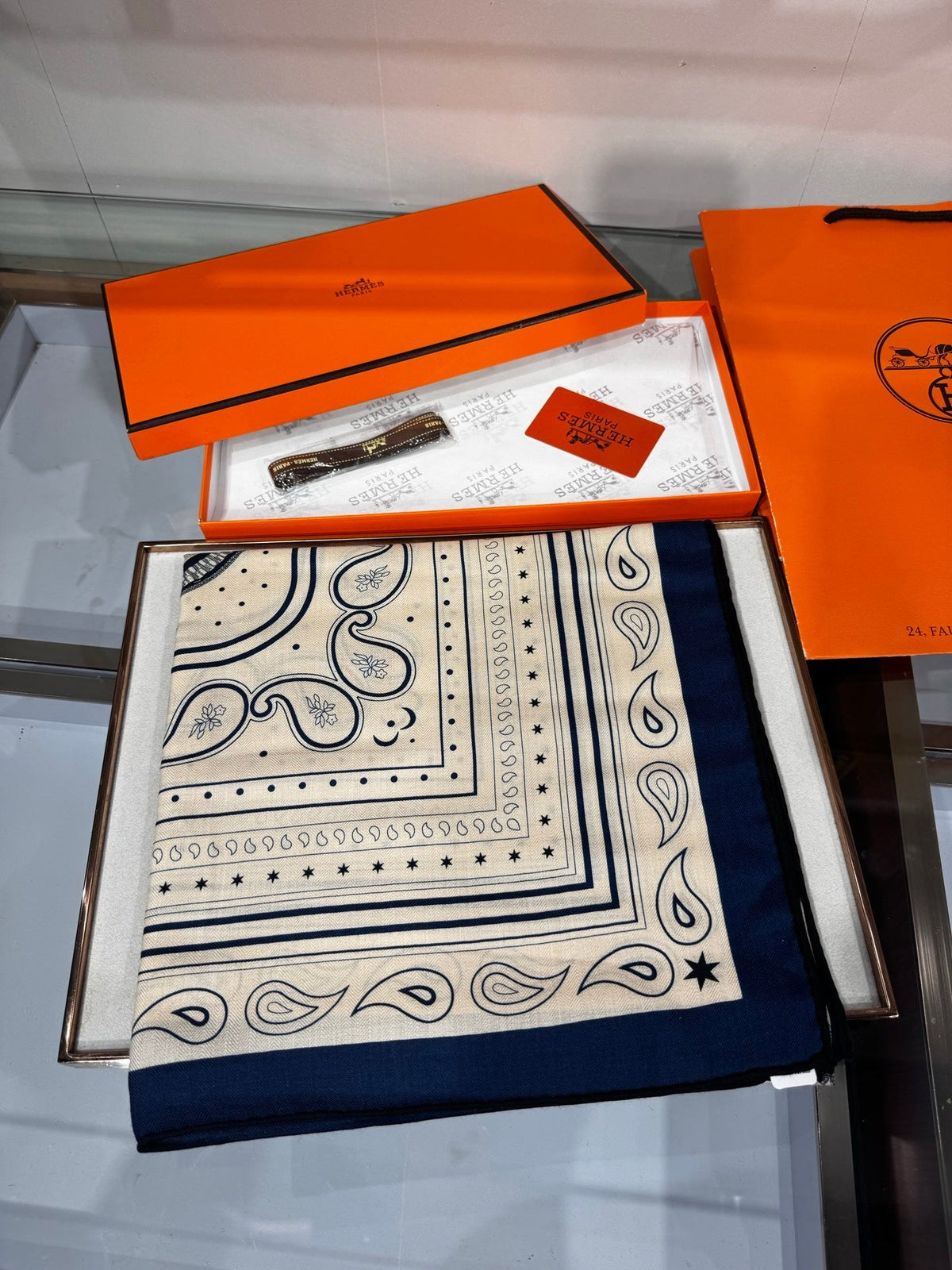 Hermès Grand Apparat Bandana Shawl 140x140cm Cream Blue Cashmere Silk 212690