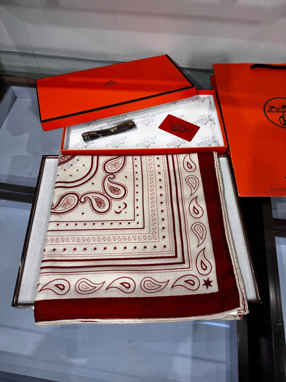 Hermès Grand Apparat Bandana Shawl 140x140cm Cream Brown Cashmere Silk 212696