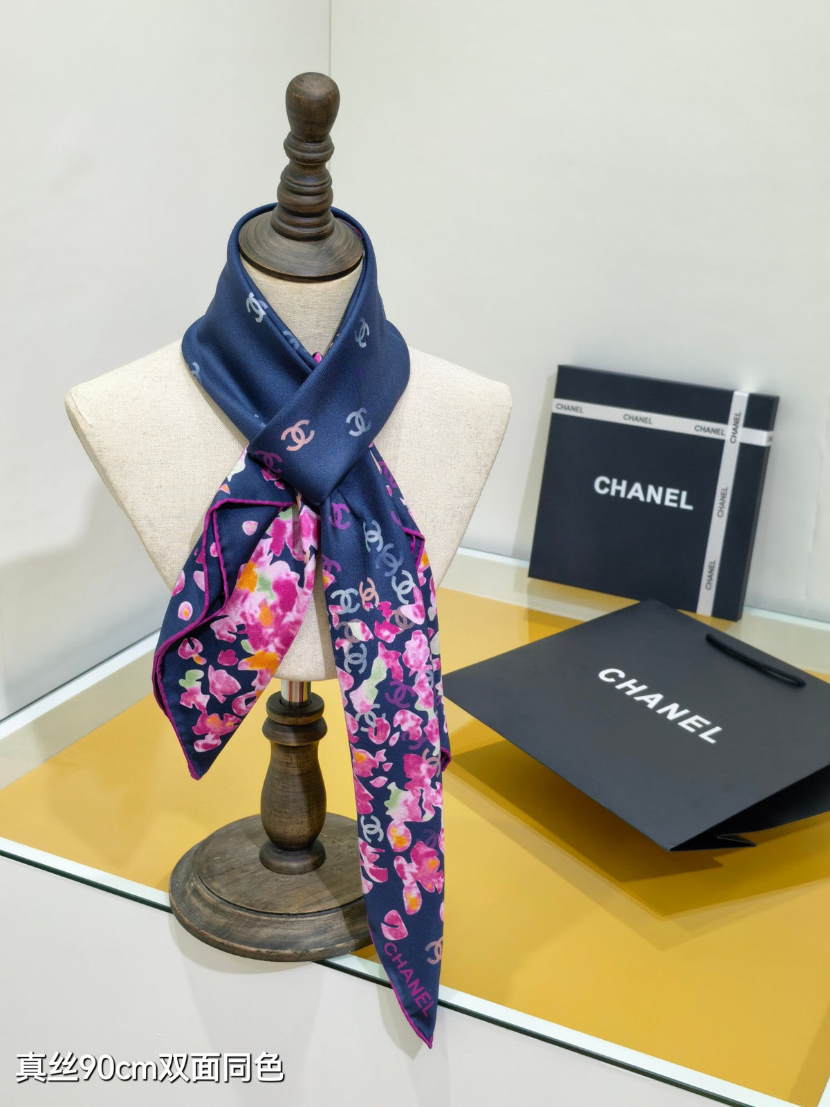 CC 25ss Scarf 90x90cm Navy Blue Colorful Silk Twill 209932