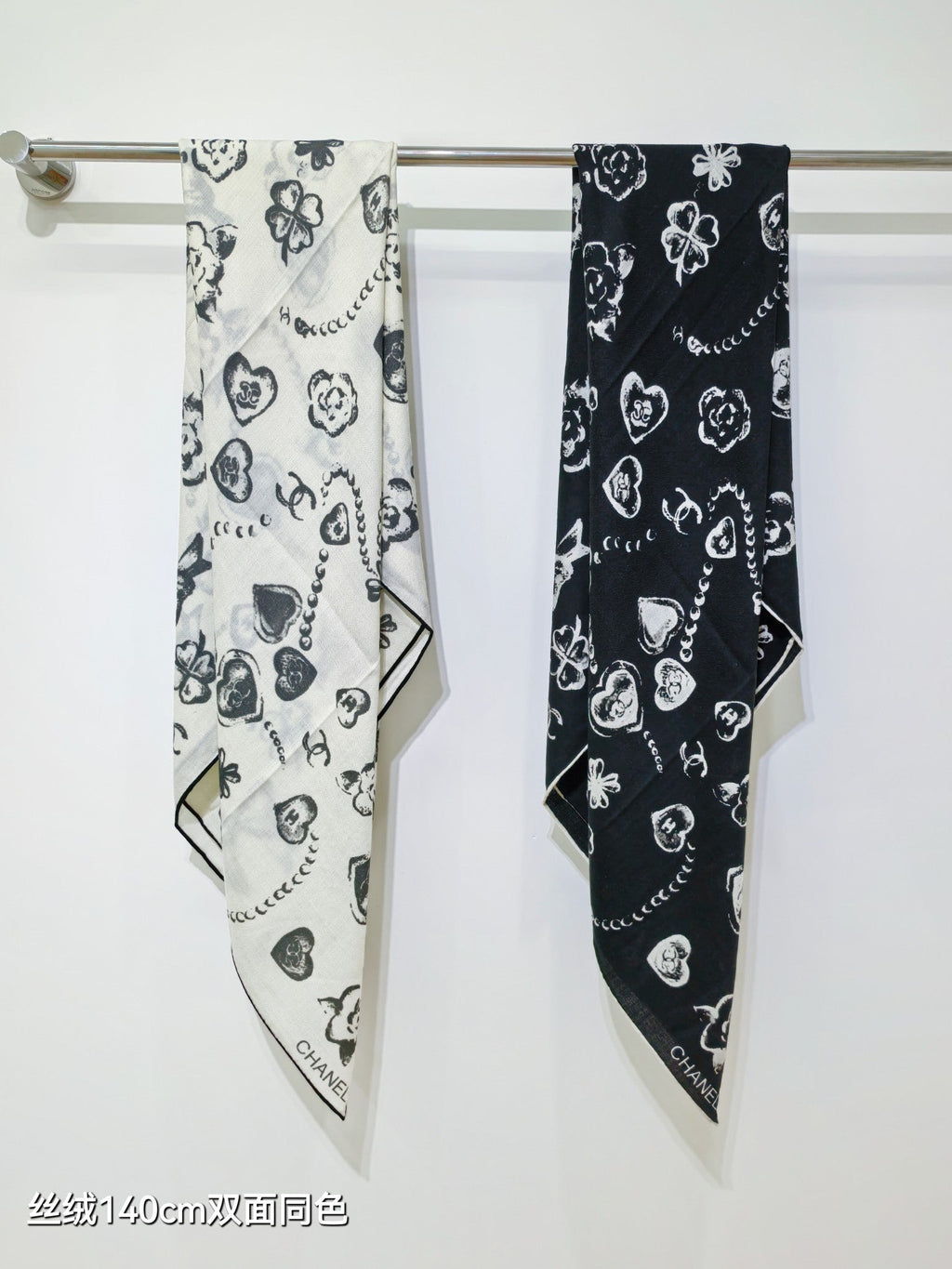 CC 25 Scarf 140CM Black Cashmere 293088