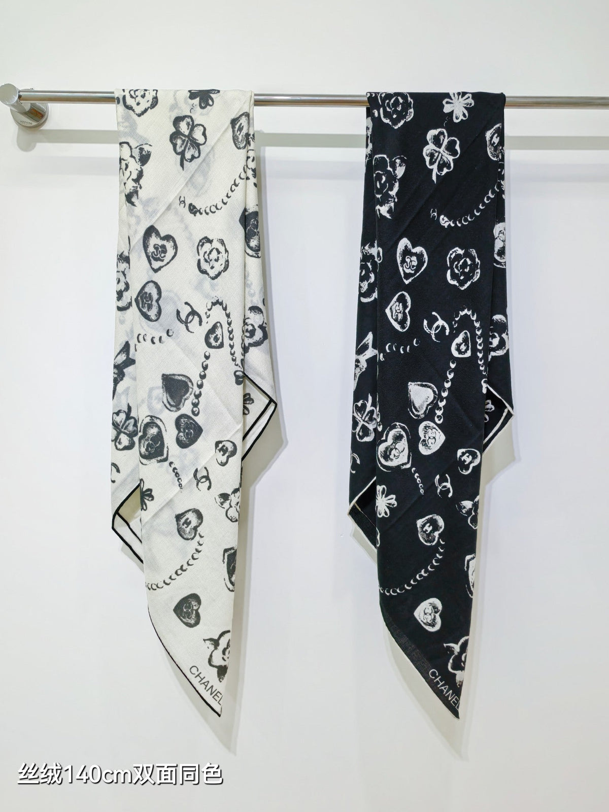 CC 25 Scarf 140CM Black Cashmere 293088