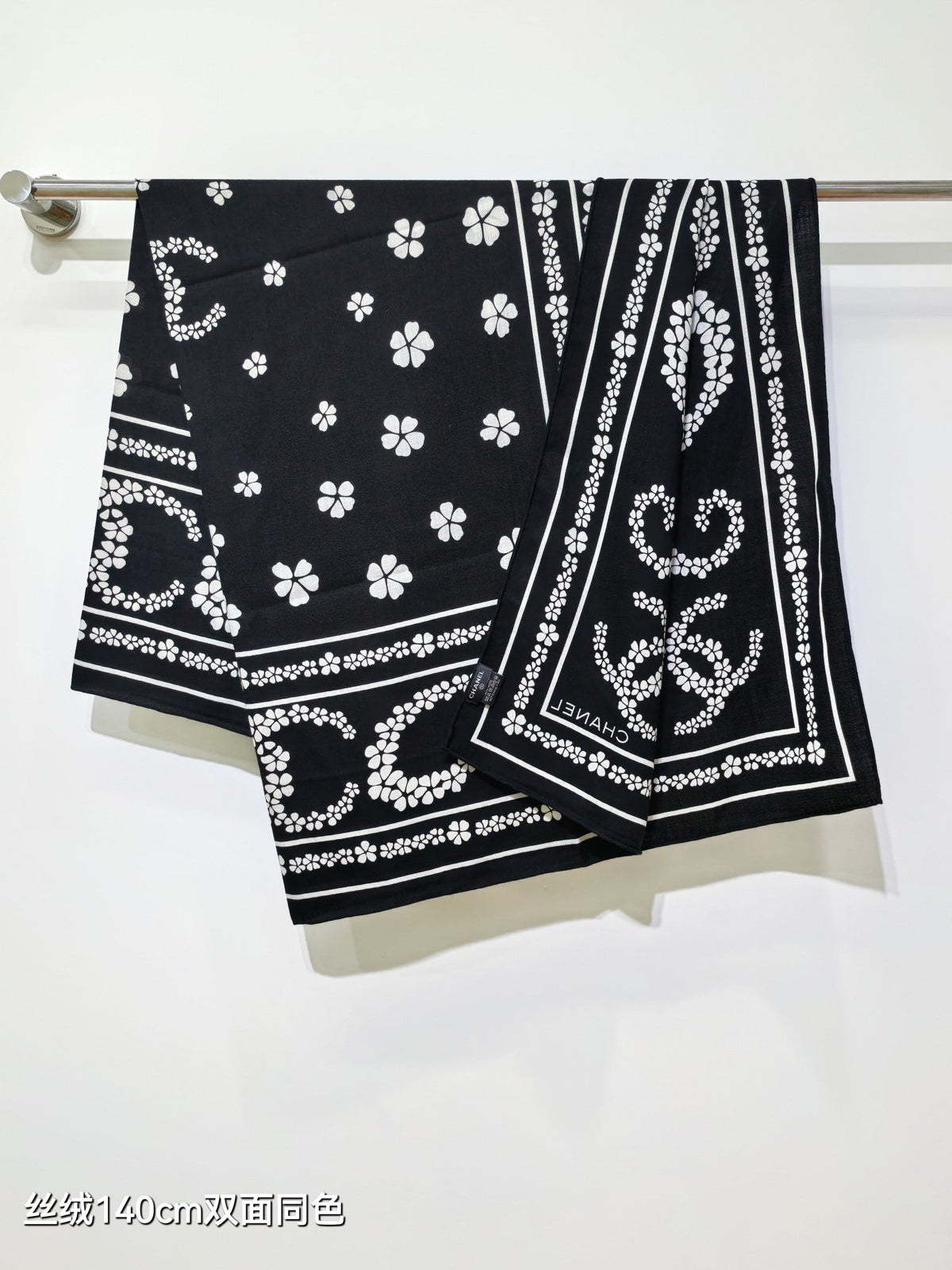 CC 25 Scarf 140CM Black Cashmere 293090