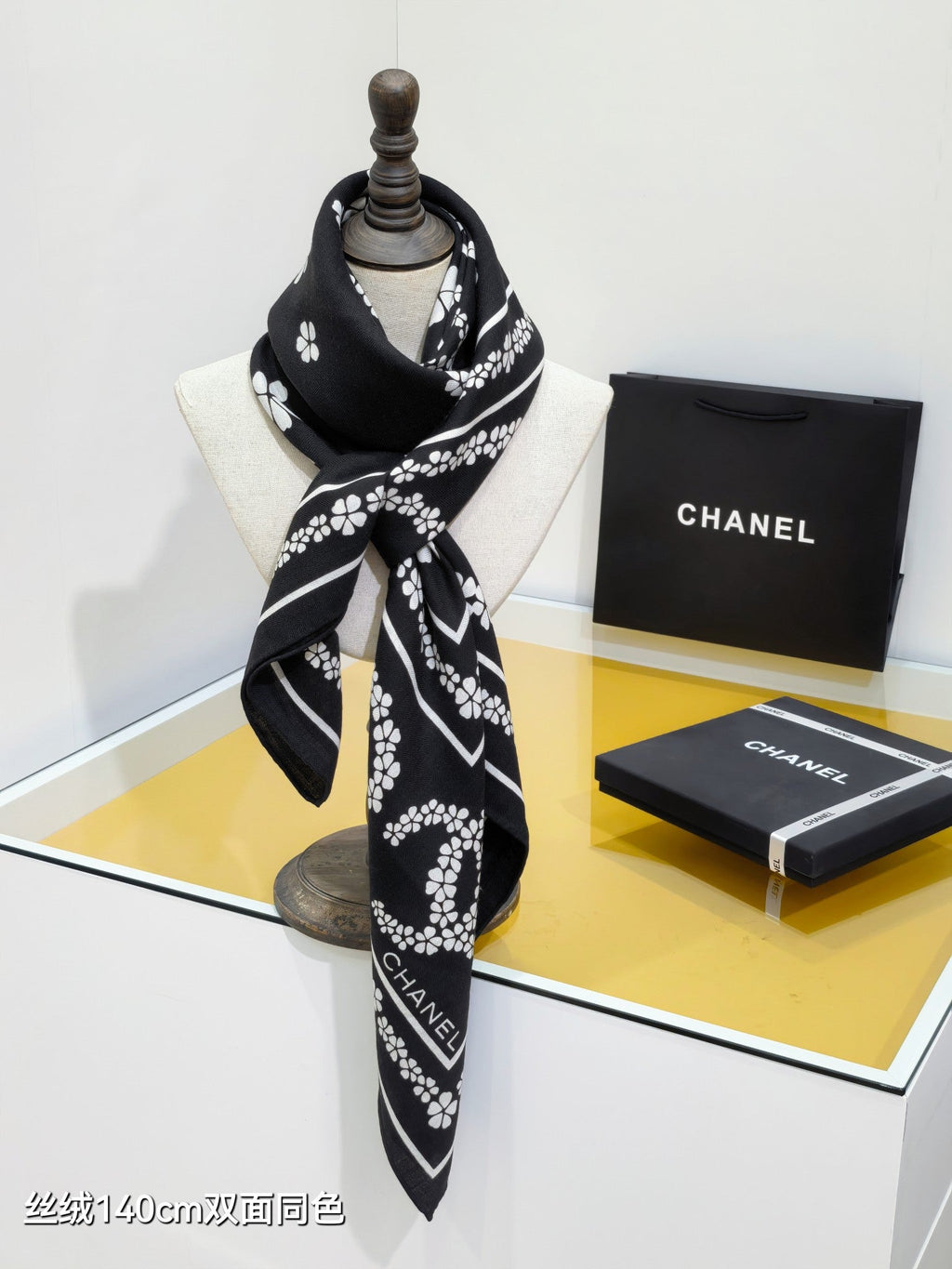 CC 25 Scarf 140CM Black Cashmere 293090