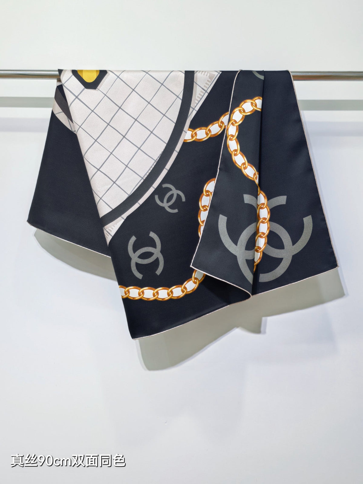 CC 26s Handbag Printed Scarf 90x90 Black Twill Silk 212059