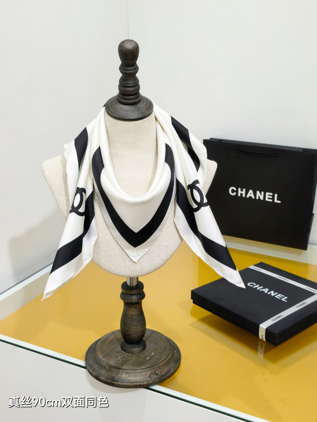 CC 26s Scarf 90x90 Black White Twill Silk 212061