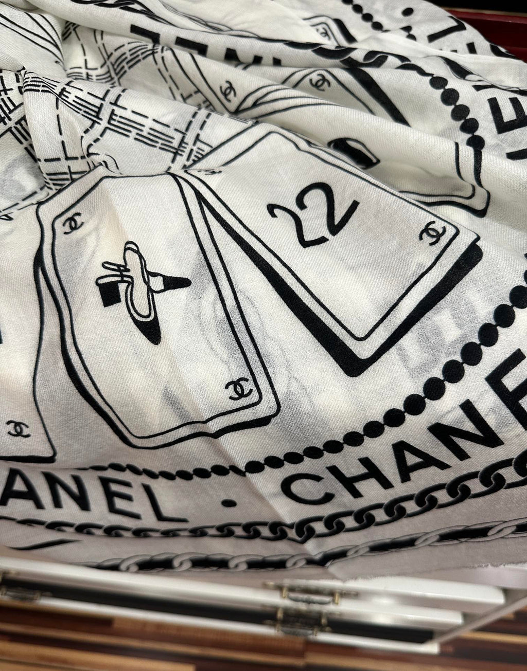 CC Camellia Letter Print 200cm White Black Cashmere 153113