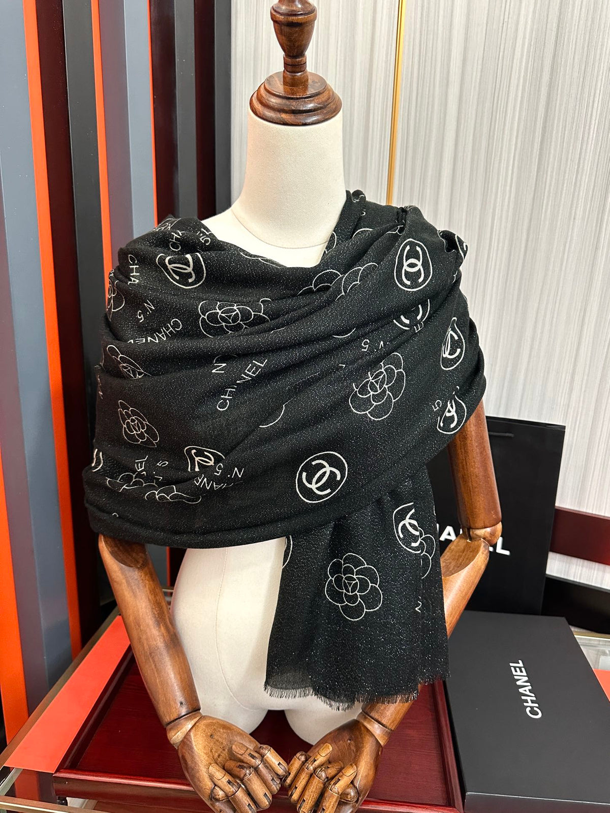 CC 26s Scarf 200cm Black Cashmere 271203