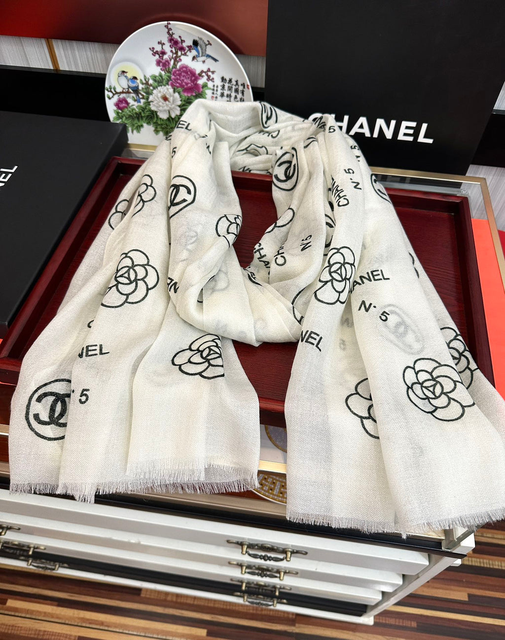 CC 26s Scarf 200cm White Black Cashmere 271204