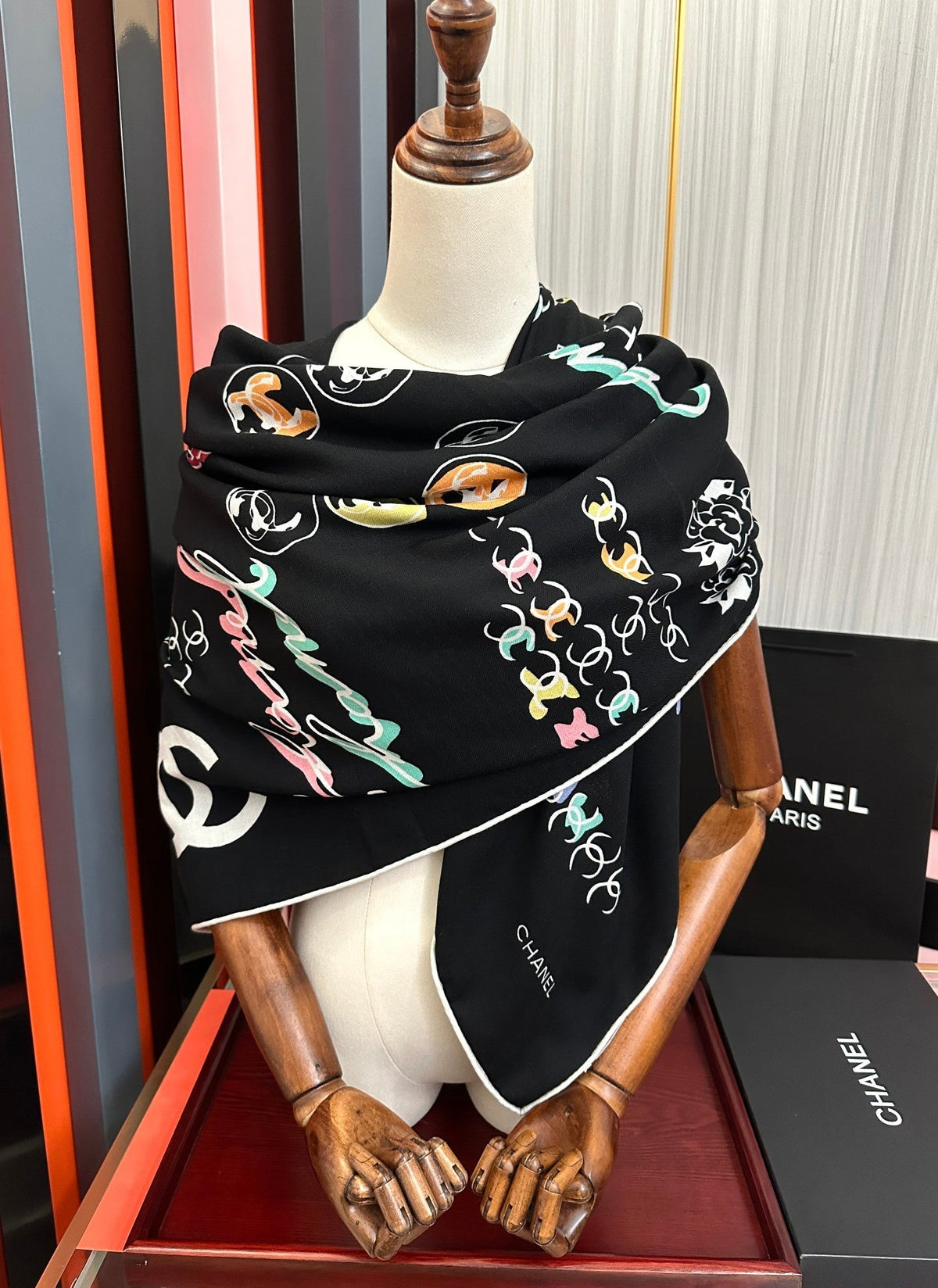 CC 26s Scarf 140 In Cashmere And Silk 443170