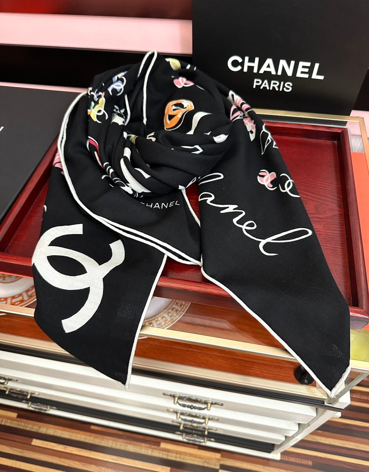 CC 26s Scarf 140 In Cashmere And Silk 443170
