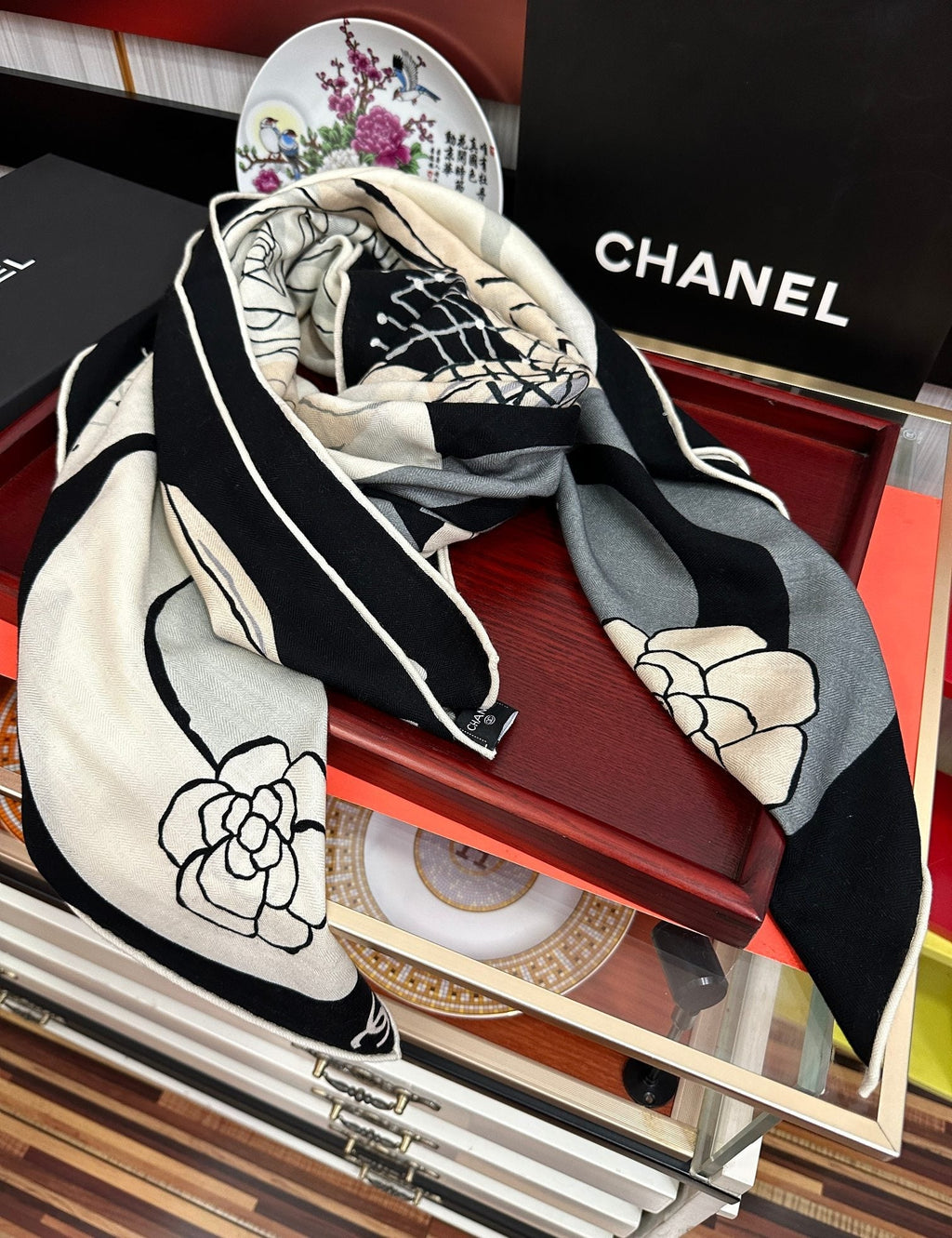 CC 26s Scarf 140 In Cashmere And Silk 439391