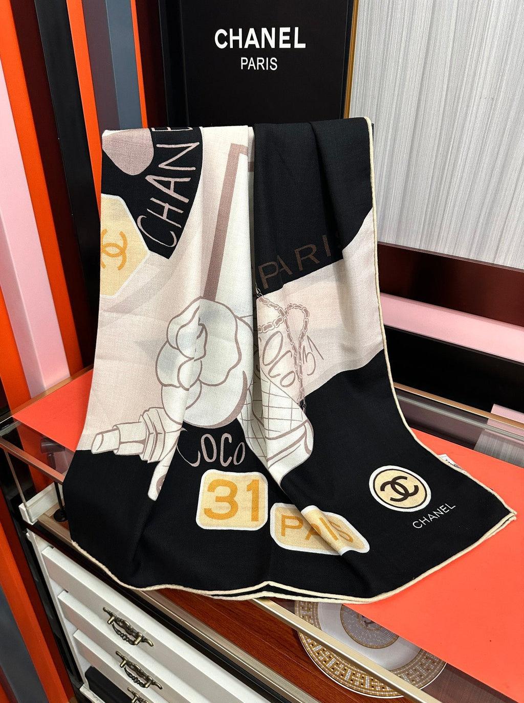 CC 26s Scarf 140 In Cashmere And Silk 443191