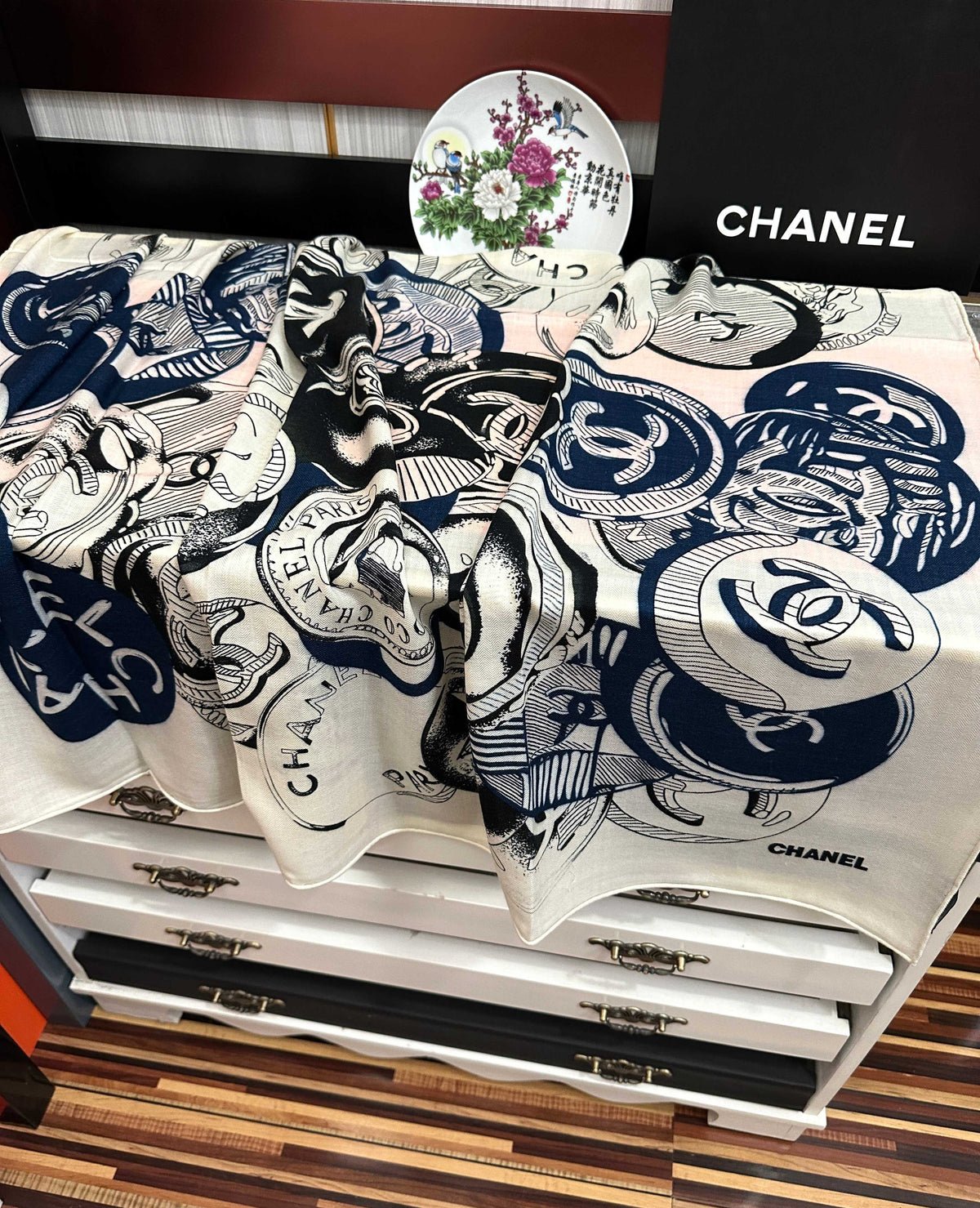 CC 26s Scarf 140 In Cashmere And Silk 449873