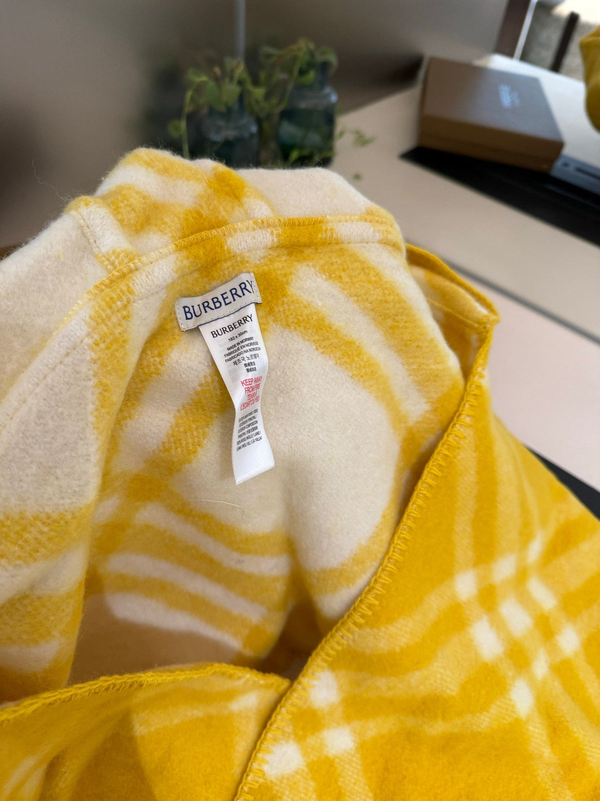 Burberry 26s Scarf 180cm Cashmere 441248