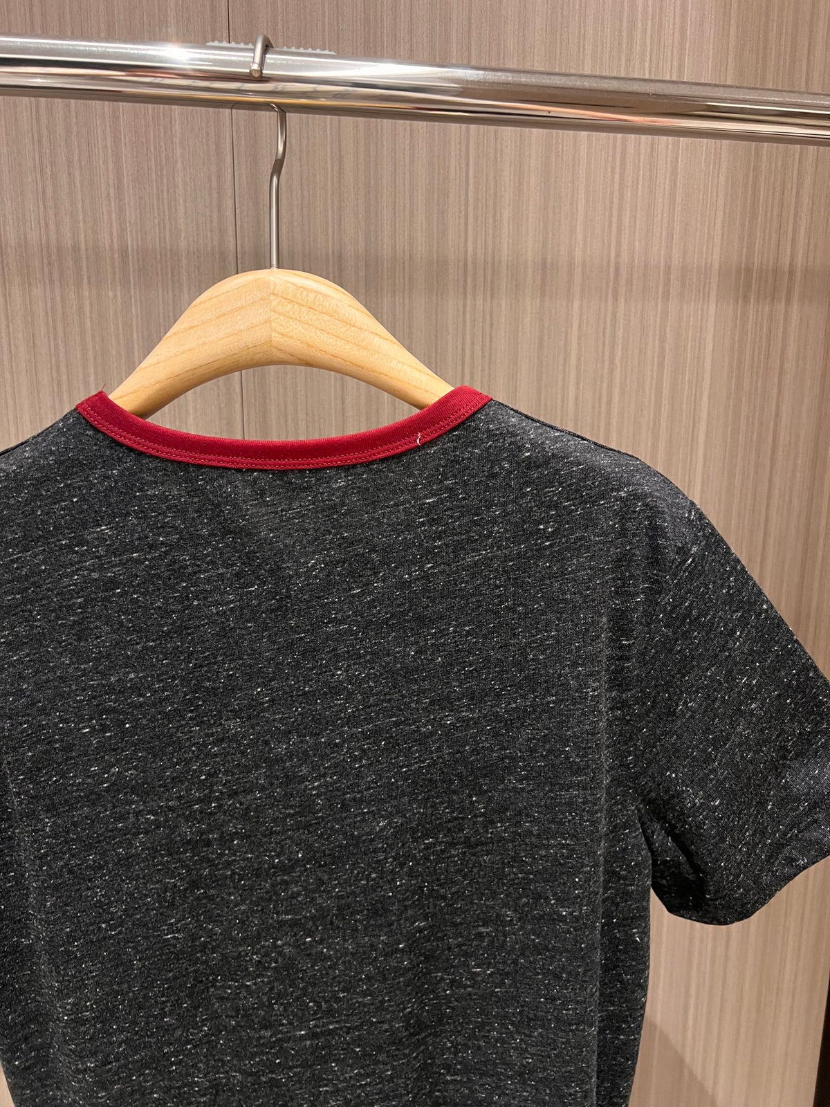 YSL Red Collar Logo Badge T-shirt Gray Cotton